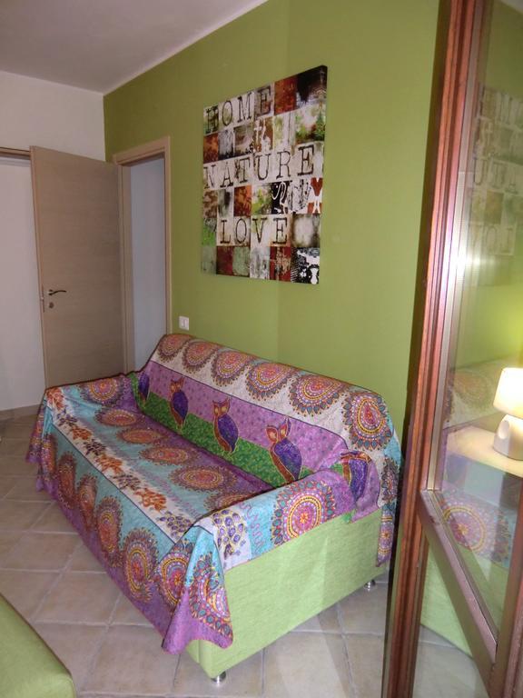La Casa Felice Appartamenti Chia Pokój zdjęcie