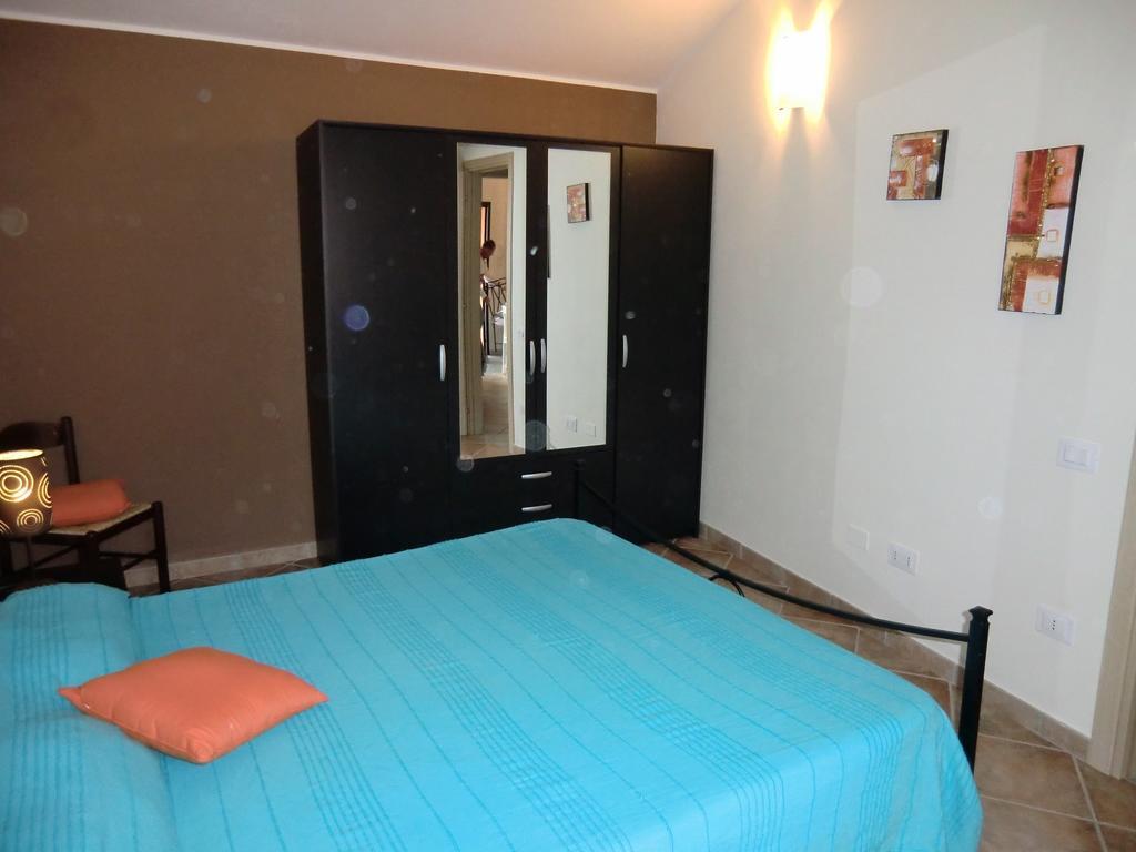 La Casa Felice Appartamenti Chia Pokój zdjęcie