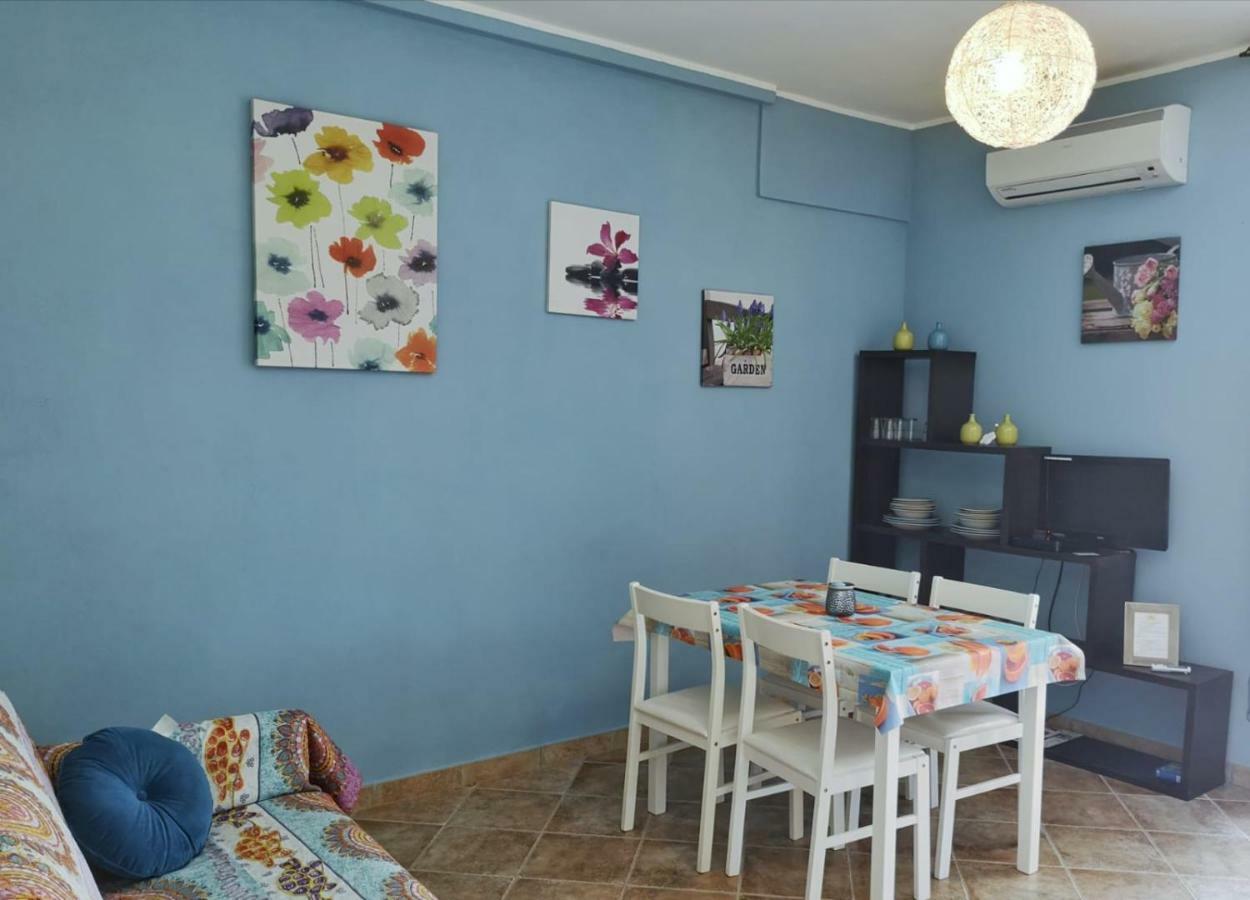 La Casa Felice Appartamenti Chia Zewnętrze zdjęcie