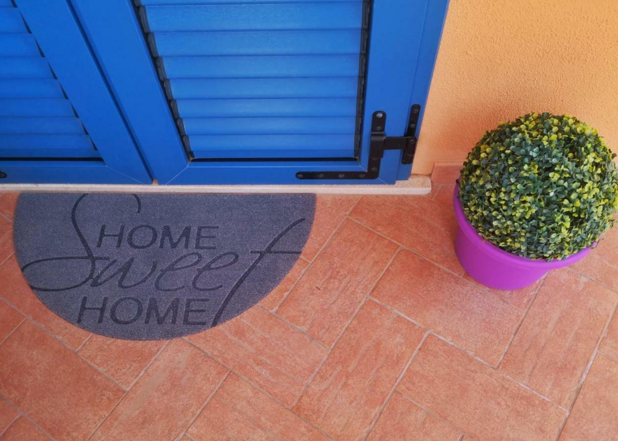 La Casa Felice Appartamenti Chia Zewnętrze zdjęcie