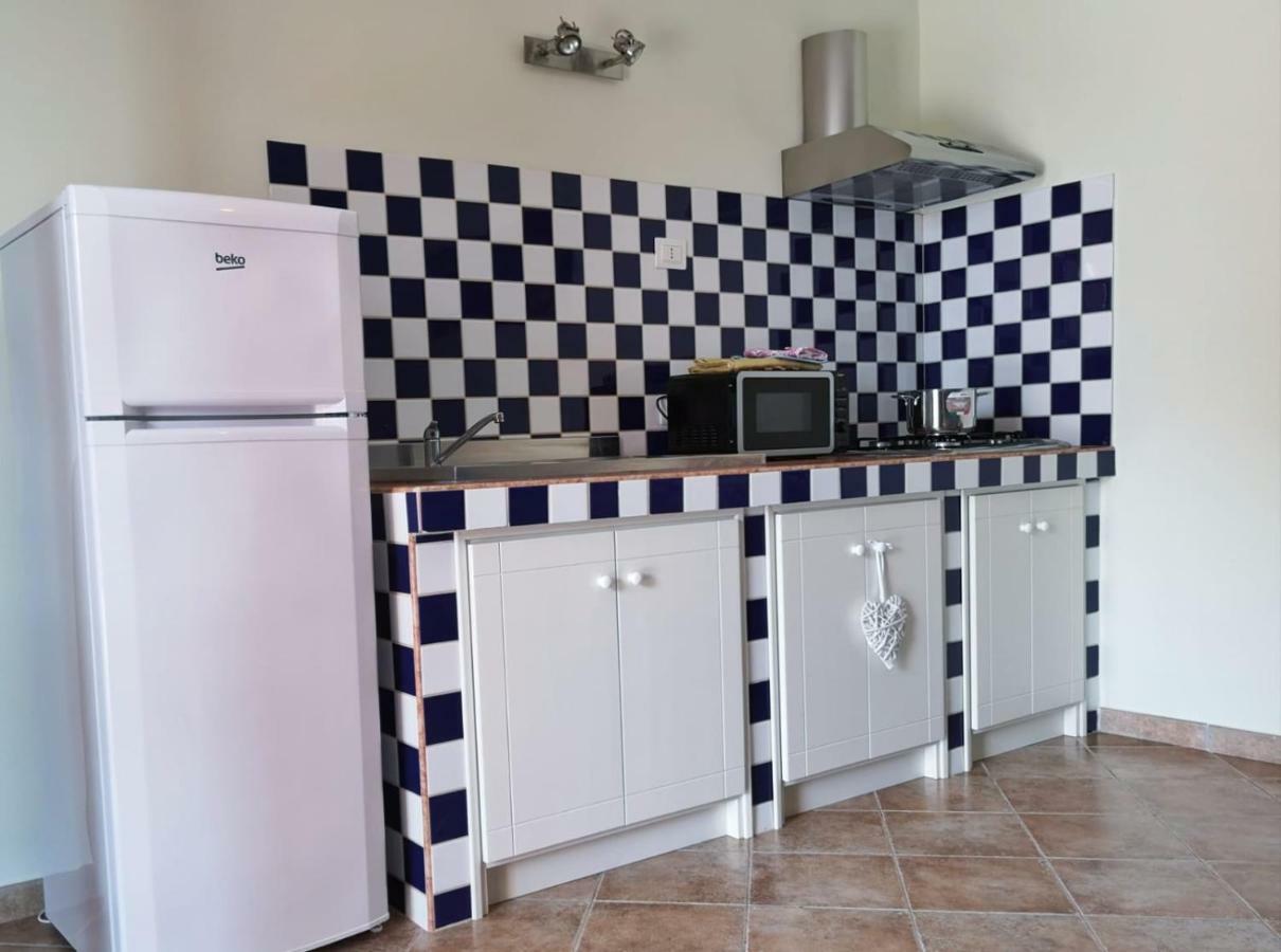La Casa Felice Appartamenti Chia Zewnętrze zdjęcie